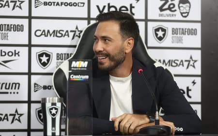 Davide Ancelotti deixou o Botafogo após reunião com a diretoria (Foto: Vítor Silva/Botafogo)