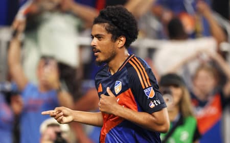 Evander, ex-Vasco, comemora gol pelo Cincinnati contra o Inter Miami