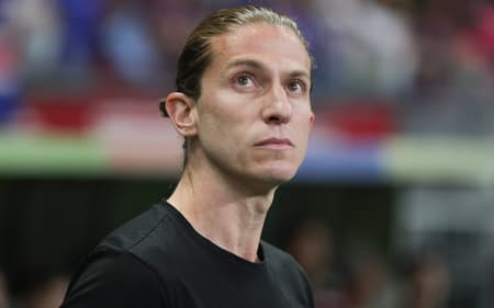 Torcedores mandaram recado para Filipe Luís após vitória do Flamengo no Botafogo (Foto: Gilvan de Souza/Flamengo)