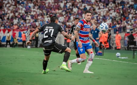 Fortaleza e Ceará se enfrentam na Arena Castelão pelo Brasileirão (Foto: Mateus Lotif/FEC)