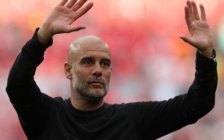 Pep Guardiola, técnico do Manchester City (Foto: Adrian Dennis / AFP)