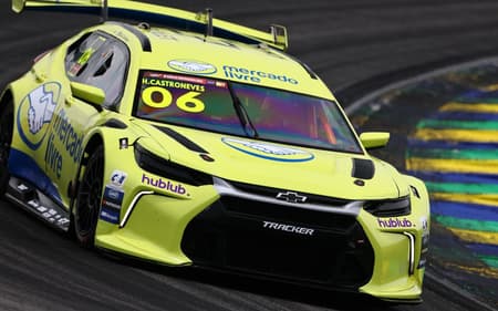 Acidente na corrida Sprint em Interlagos impediu participação de Helio Castroneves na prova de domingo (Foto: Carsten Horst)