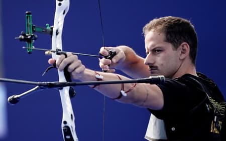 Marcus D'Almeida em ação (Foto: Alexandre Loureiro/COB)