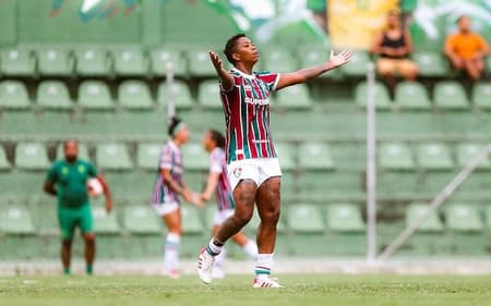 Lelê comemora gol pelo Fluminense no Carioca Feminino. (Foto: Fluminense/Divulgação)