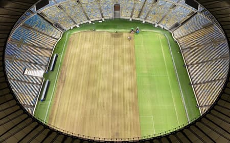 Gramado do Maracanã passa por tratamento (Foto: Divulgação/Maracanã)