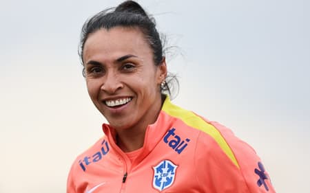 Marta durante treino da Seleção feminina para encarar o Japão. (Foto: Lívia Villas Boas / CBF)