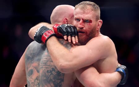 Bogdan Guskov e Jan Blachowicz empatam no UFC 323 (Foto: Ian Maule/Getty Images/AFP)