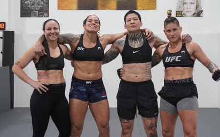 Nina Nunes, Amanda, Larissa Pacheco e Priscila Cachoeira após treino (Foto: Reprodução Instagram Amanda_leoa)