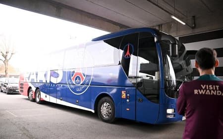 Ônibus do Paris Saint-Germain (Foto: Divulgação)