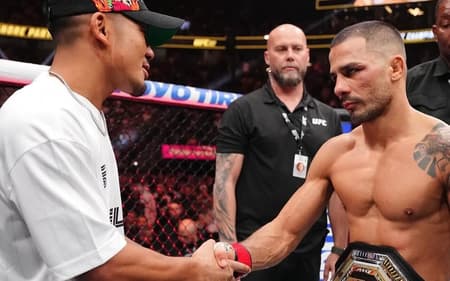 Joshua Van (esq) cumprimenta Pantoja (dir) no UFC (Foto: Reprodução/Instagram/Joshua Van)