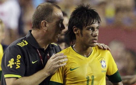 Mano Menezes e Neymar pela Seleção Brasileira (Foto: Acervo/ Lance!)
