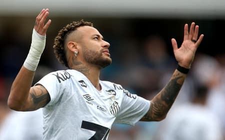 Neymar sofreu quatro lesões na última temporada pelo Santos. (Foto: Guilherme Dionizio/Código19/Gazeta Press)