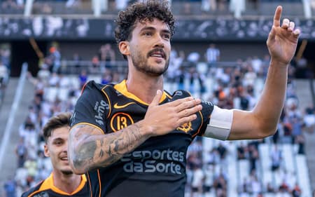 Gustavo Henrique abriu o placar para o Timão (Foto: Léo Barrilari/GazetaPress)