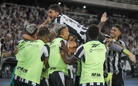Botafogo venceu o Cruzeiro no Brasileirão (Foto: Matheus Vieira/Pera Photo Press)