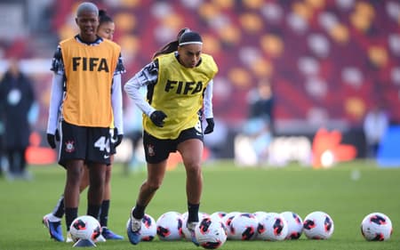 LONDON, ENGLAND - JANUARY 28: Andressa Alves of SC Corinthians warms up prior to during the FIFA Women's Champions Cup 2026 Semi Final match between Gotham FC and SC Corinthians at Brentford stadium on January 28, 2026 in London, England. (Photo by Harriet Lander - FIFA/FIFA via Getty Images)
