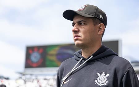 Lucas Piccinato, treinador do Corinthians, durante final do Brasileirão Feminino. (Foto: CBF/Flickr)