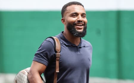 Samuel Xavie em reapresentação ao Fluminense (Foto: Lucas MERÇON/ Fluminense FC)