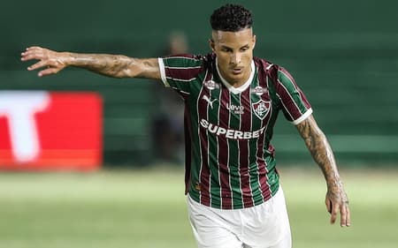 Arana na estreia pelo Fluminense (Foto: Lucas Merçon/ Fluminense FC)
