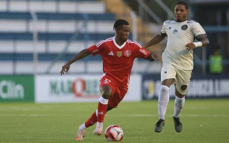 Benjamin, volante do Internacional