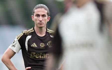 Filipe Luís durante treino do Flamengo (Foto: Gilvan de Souza/Flamengo)