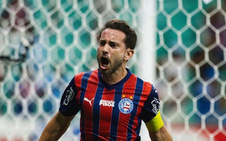 Everton Ribeiro comemora gol contra o Barcelona de Ilhéus (Foto: Letícia Martins / EC Bahia)