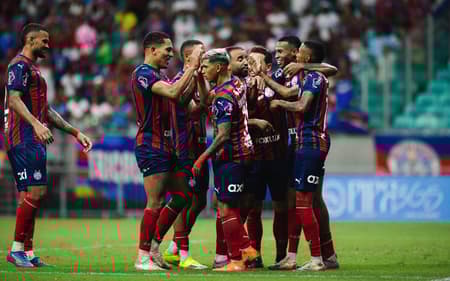 Jogadores do Bahia comemoram gol contra o Barcelona de Ilhéus pelo Campeonato Baiano (Foto: Letícia Martins / EC Bahia)