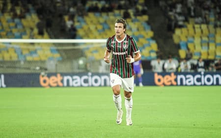 Canobbio, do Fluminense, em ação contra o Flamengo (Foto: Leonardo Brasil/Fluminense)