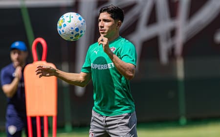 Savarino em treino do Fluminense no CT Carlos Castilho (Foto: Marina Garcia/ Fluminense )