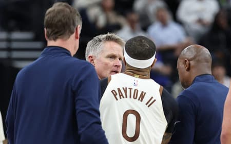 Clima tenso na partida de Golden State Warriors x Los Angeles Clippers (Foto: Sean M. Haffey / GETTY IMAGES NORTH AMERICA / Getty Images via AFP)