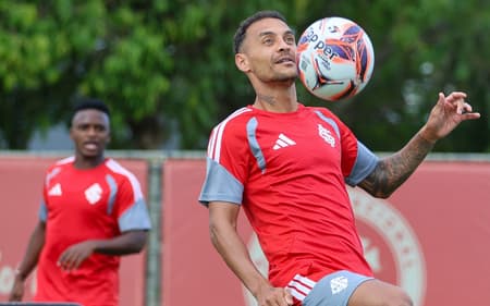 Alan Patrick, meia do Internacional