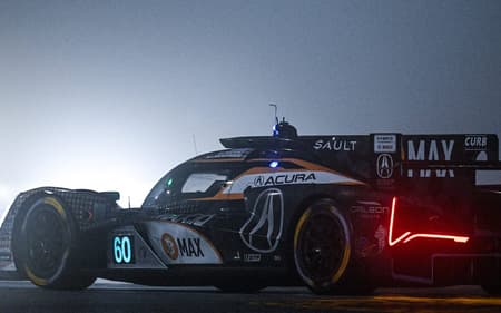 Carro da Meyer Shank Racing em plena neblina (Foto: Brandon Badraoui/IMSA)
