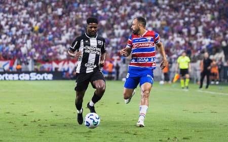 Partida entre Ceará e Fortaleza, pelo Brasileirão (Foto: Edileudo Rodrigues/MyPhoto Press/Gazeta Press)