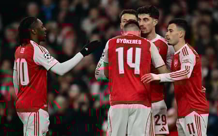 Gabriel Martinelli marcou na vitória do Arsenal sobre o Kairat na Champions League (Foto: Ben STANSALL / AFP)