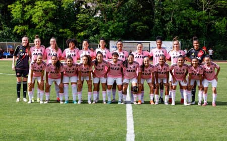 Gurias Coloradas - time feminino do Internacional