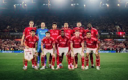 Igor Jesus foi titular do Nottingham Forest contra o Midtjylland, pela Europa League