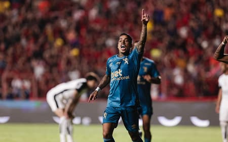 Matheusinho é o novo jogador do Ceará (Foto: Paulo Paiva/Sport Recife)