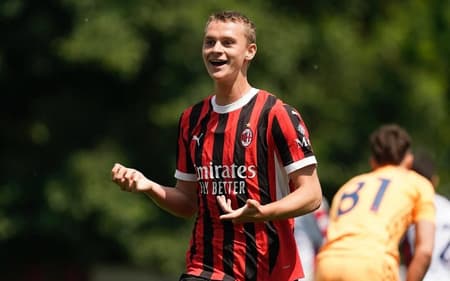 Maximilian Ibrahimovic, filho do craque sueco, é emprestado pelo Milan ao Ajax (Foto: Reprodução Instragram/@maximiliansegeribrahimovic)