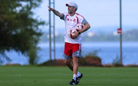 Técnico Paulo Pezzolano, do Internacional