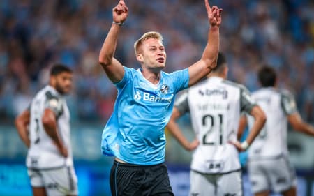 Ronald em partida pelo Grêmio (Foto: Lucas Uebel/Grêmio FBPA)