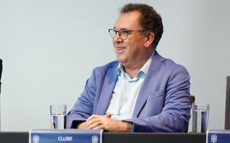 Marcelo Teixeira durante reunião na sede da CBF, no Rio de Janeiro. (Foto: Divulgação/ Santos FC)