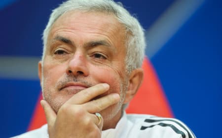 Técnico do Benfica, José Mourinho em coletiva de imprensa da Champions League