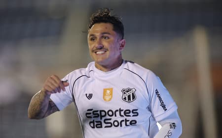 Partida entre Tirol e Ceará, pelo Campeonato Cearense (Foto: Baggio Rodrigues/Agif/Gazeta Press)