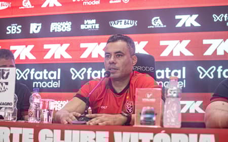 Jair Ventura é apresentado pelo Vitória (Foto: Victor Ferreira / EC Vitória)