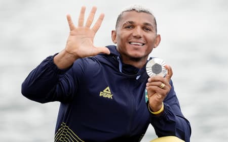 Isaquias Queiroz leva medalha de prata nas Olimpíadas de Paris 2024 (Foto: Alexandre Loureiro/COB)