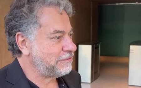 Julio Casares em evento da CBF