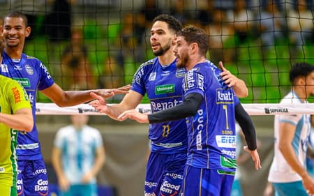 Campinas vence São José na Superliga (Foto: Pedro Teixeira/Vôlei Renata)