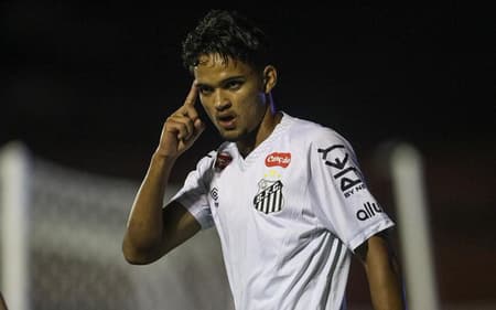 Matheus Xavier marcou dois gols na vitória do Santos contra o Real Brasília. (Foto: Reinaldo Campos/ Santos FC)