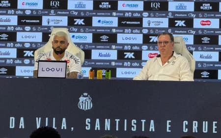 Gabigol é apresentado oficialmente na Vila Belmiro nesta segunda-feira (5). (Foto: Juliana Yamaoka/ Lance!)