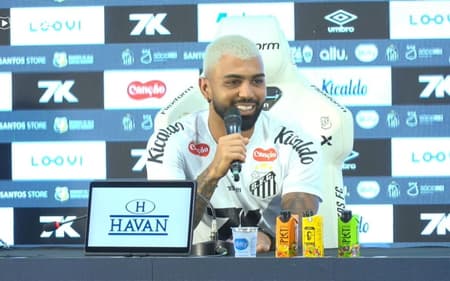 Gabigol em apresentação no Santos (Foto: Reprodução Santos TV)