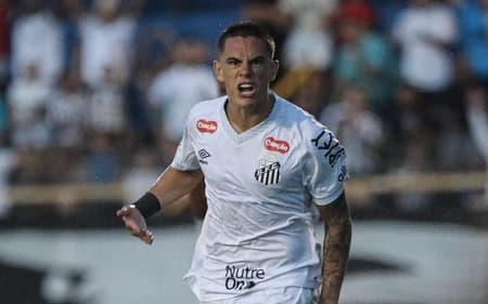 JP Chermont marcou o gol da classificação do Santos (Foto: Reinaldo Campos/ Santos FC)